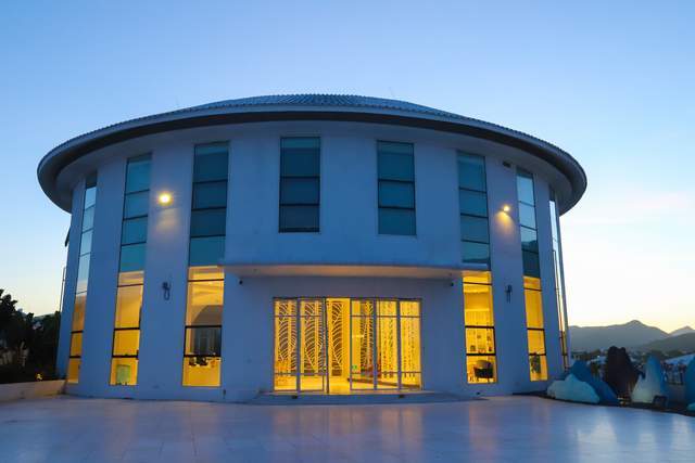 迎宾馆别墅我的度假天花板被刷新了澳门新葡京国庆长假这么玩住进三亚(图6) 迎宾馆别墅我的度假天花板被刷新了澳门新葡京国庆长假这么玩住进三亚(图6)