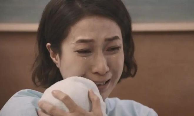 嫁丑男的她花十年时间看穿丈夫真面目澳门新葡京钟嘉欣后悔了!放弃林峯(图2) 嫁丑男的她花十年时间看穿丈夫真面目澳门新葡京钟嘉欣后悔了!放弃林峯(图2)