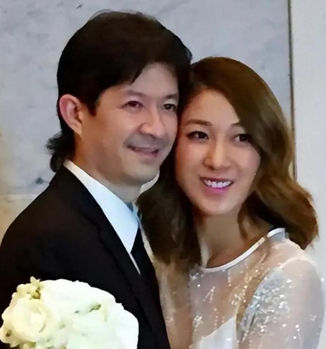 嫁丑男的她花十年时间看穿丈夫真面目澳门新葡京钟嘉欣后悔了!放弃林峯(图8) 嫁丑男的她花十年时间看穿丈夫真面目澳门新葡京钟嘉欣后悔了!放弃林峯(图8)