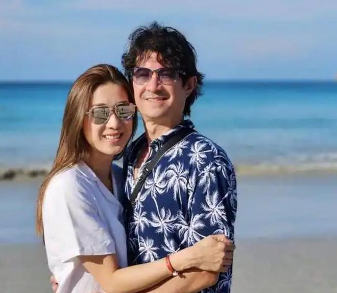 嫁丑男的她花十年时间看穿丈夫真面目澳门新葡京钟嘉欣后悔了!放弃林峯(图13) 嫁丑男的她花十年时间看穿丈夫真面目澳门新葡京钟嘉欣后悔了!放弃林峯(图13)