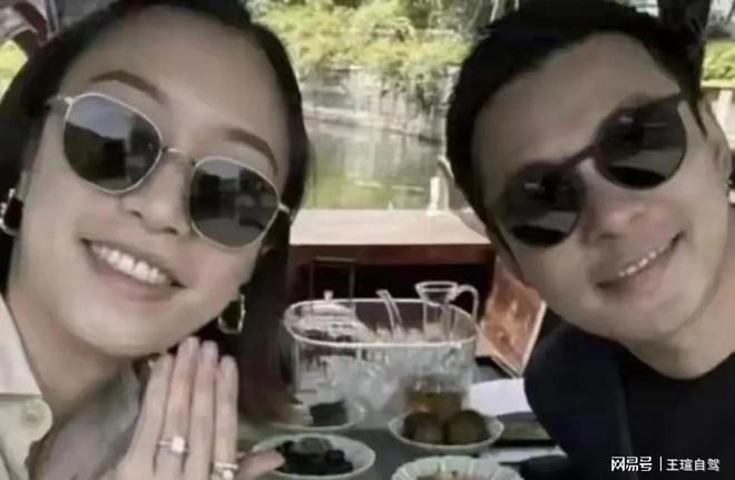 良缘新娘面相独特小腹隆起引猜测澳门新葡京app霍启仁丽江喜结(图6) 良缘新娘面相独特小腹隆起引猜测澳门新葡京app霍启仁丽江喜结(图6)