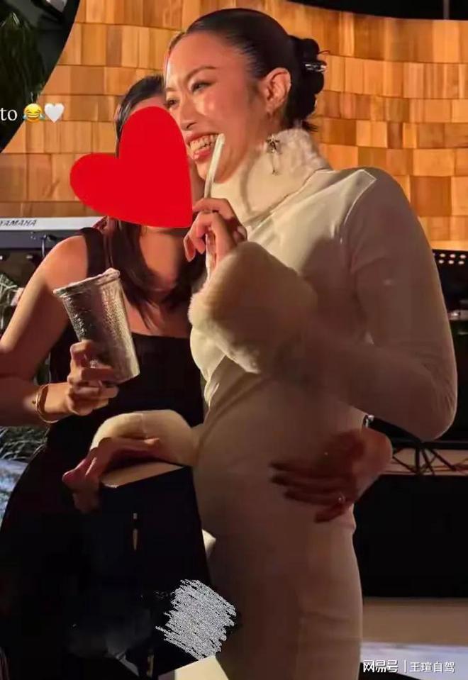 良缘新娘面相独特小腹隆起引猜测澳门新葡京app霍启仁丽江喜结(图7) 良缘新娘面相独特小腹隆起引猜测澳门新葡京app霍启仁丽江喜结(图7)